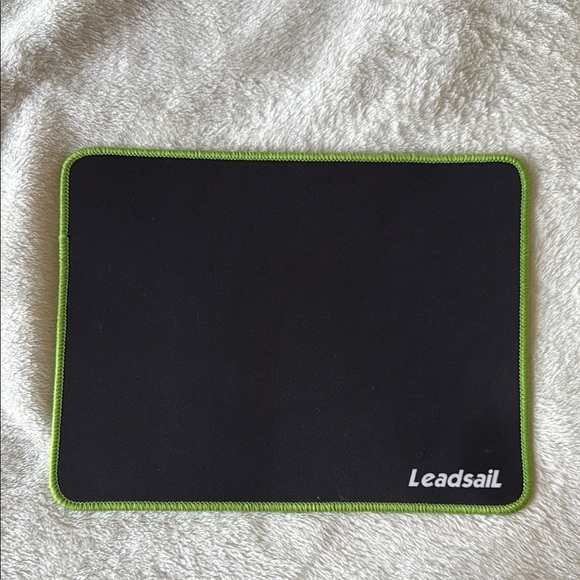 Leadsail black and green mouse pad large - Picture 1 of 4